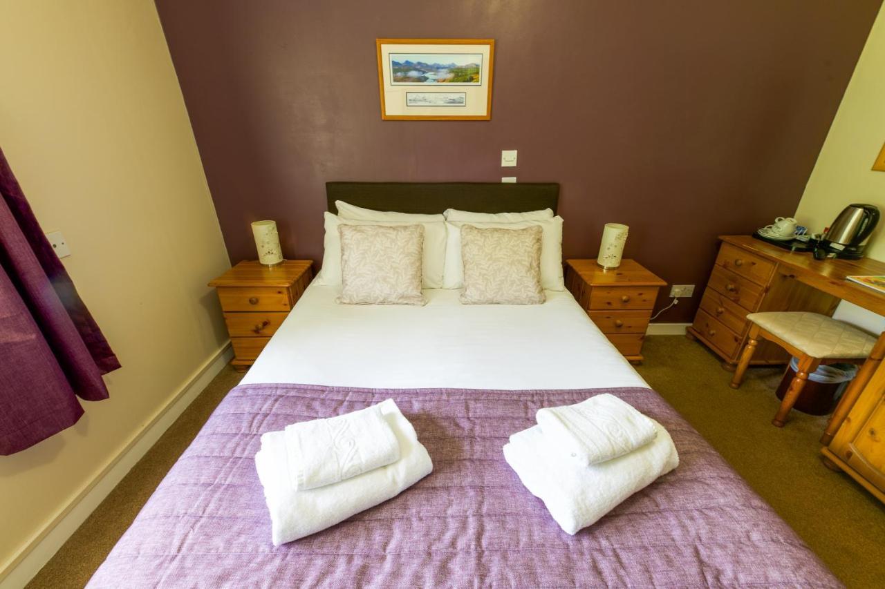 Loch Ness Hotel 3*